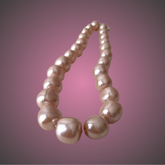 Vintage Jewelry - Gorgeous vintage champagne blush faux chunky pearl choker necklace midcentury